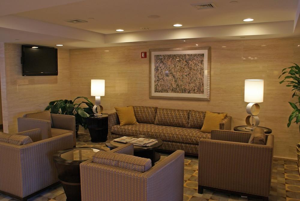Holiday Inn Express Maspeth By Ihg New York Eksteriør billede