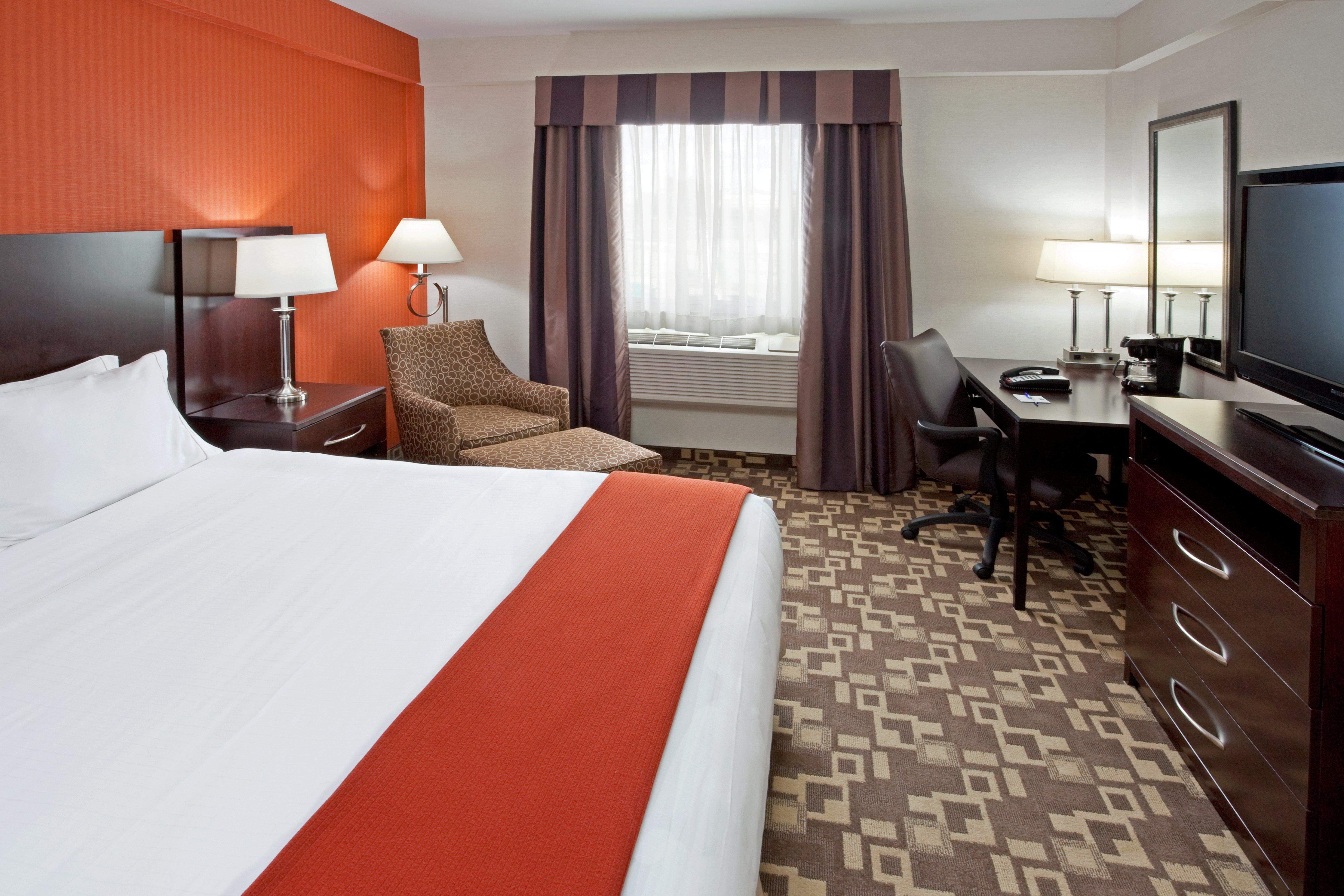 Holiday Inn Express Maspeth By Ihg New York Eksteriør billede