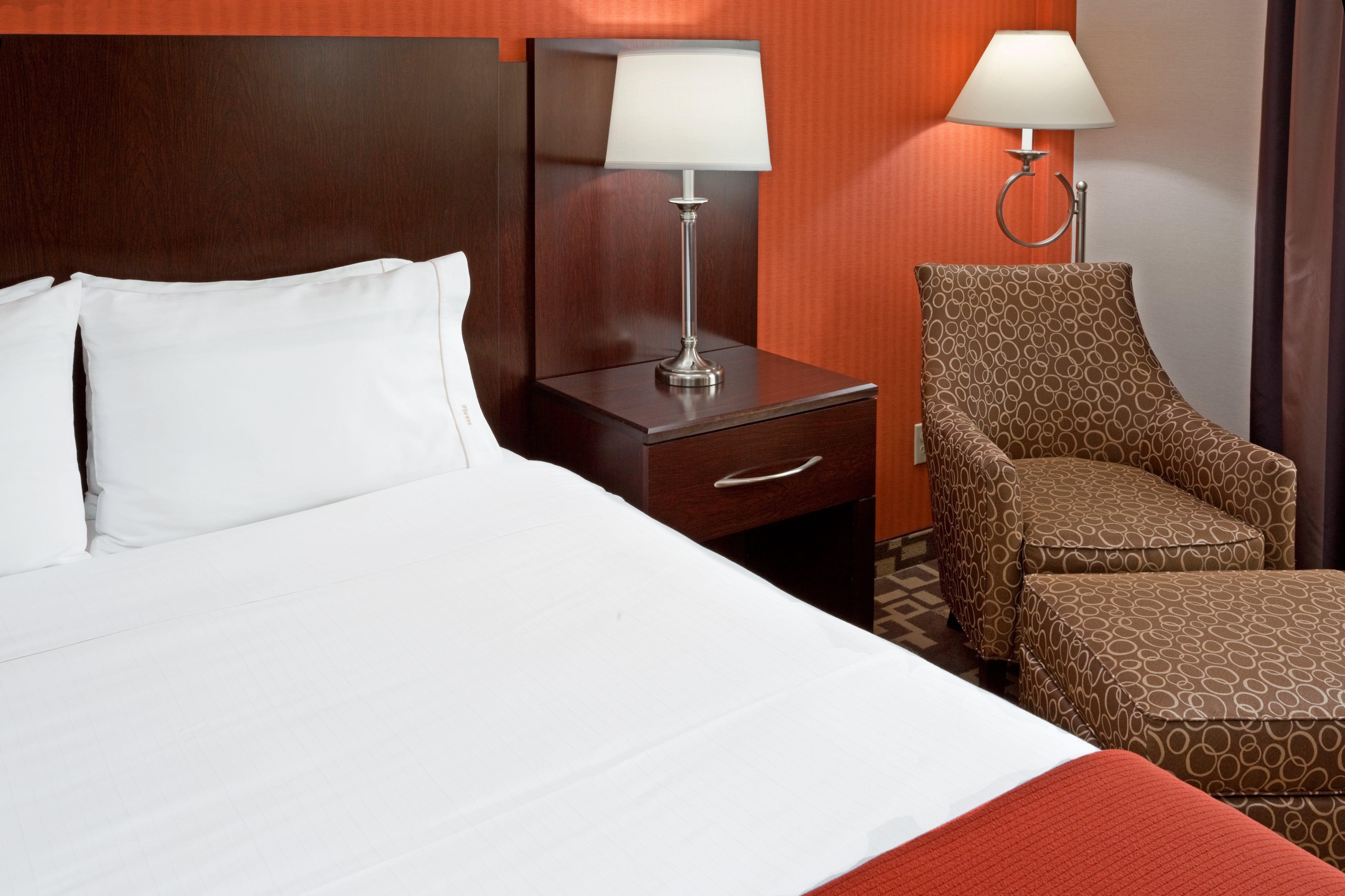 Holiday Inn Express Maspeth By Ihg New York Eksteriør billede