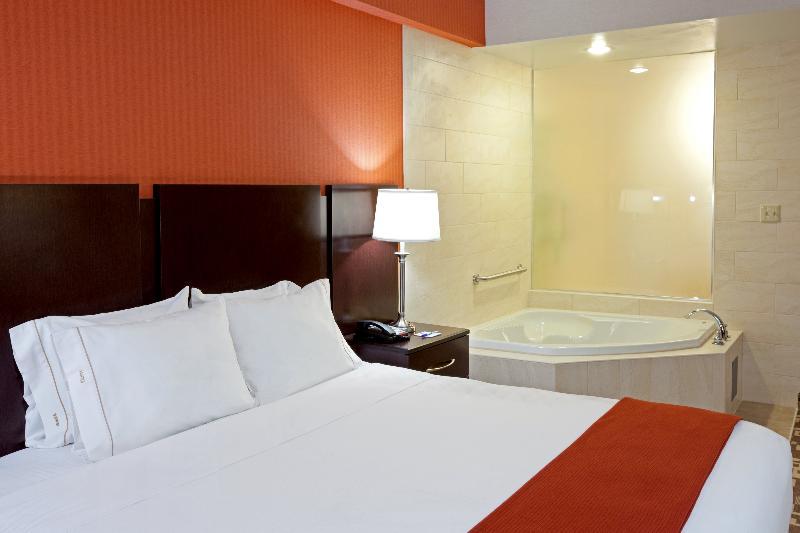 Holiday Inn Express Maspeth By Ihg New York Eksteriør billede